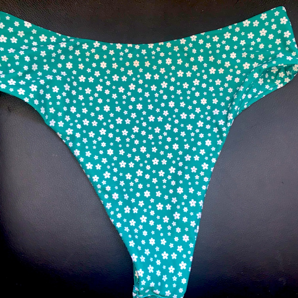 SHEIN Sz m high wasted swim bottom brand new w/o tag